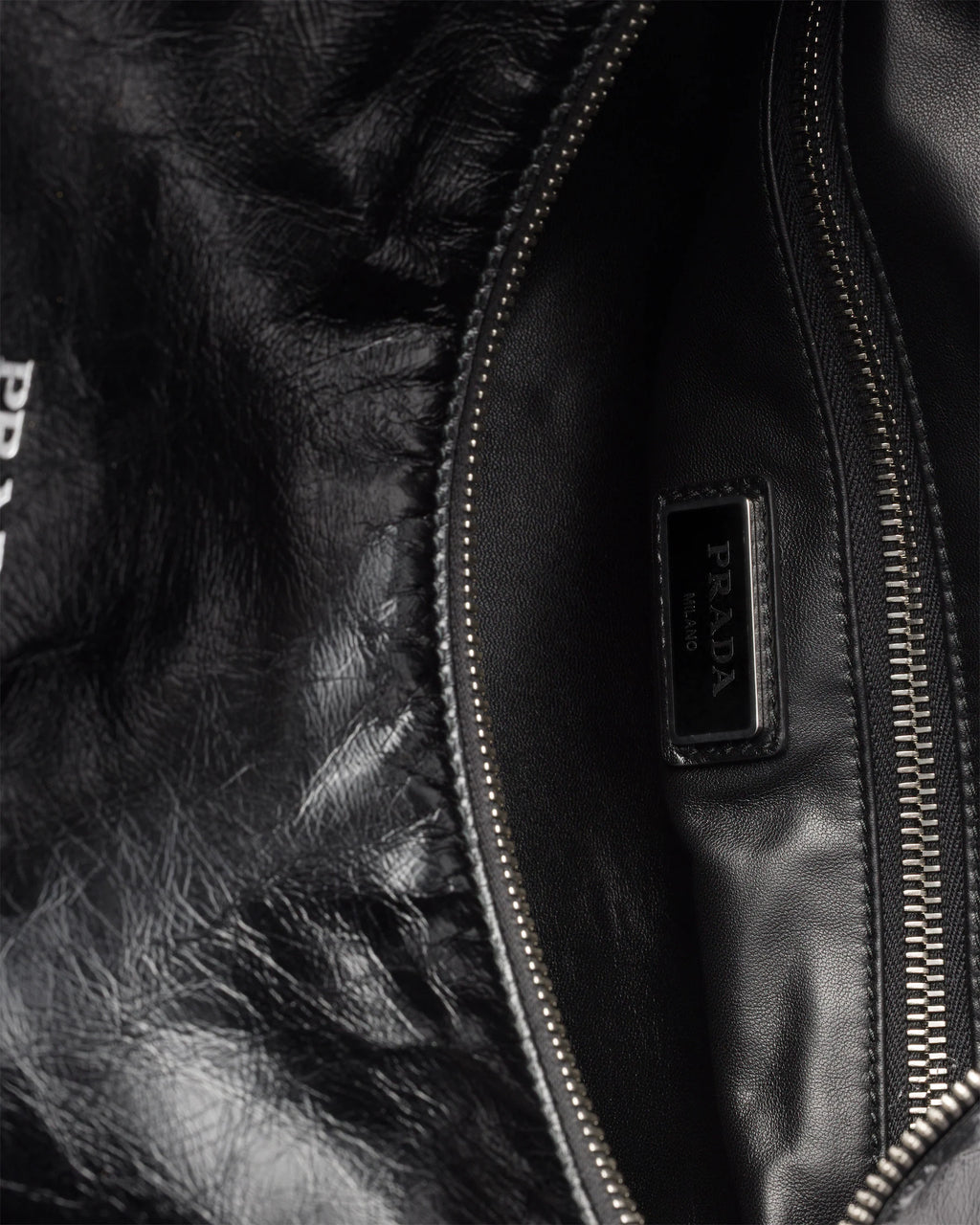 Beauty Case PRADA Milano Nero - Pelle Lucida | Trousse da Viaggio Luxury Uomo