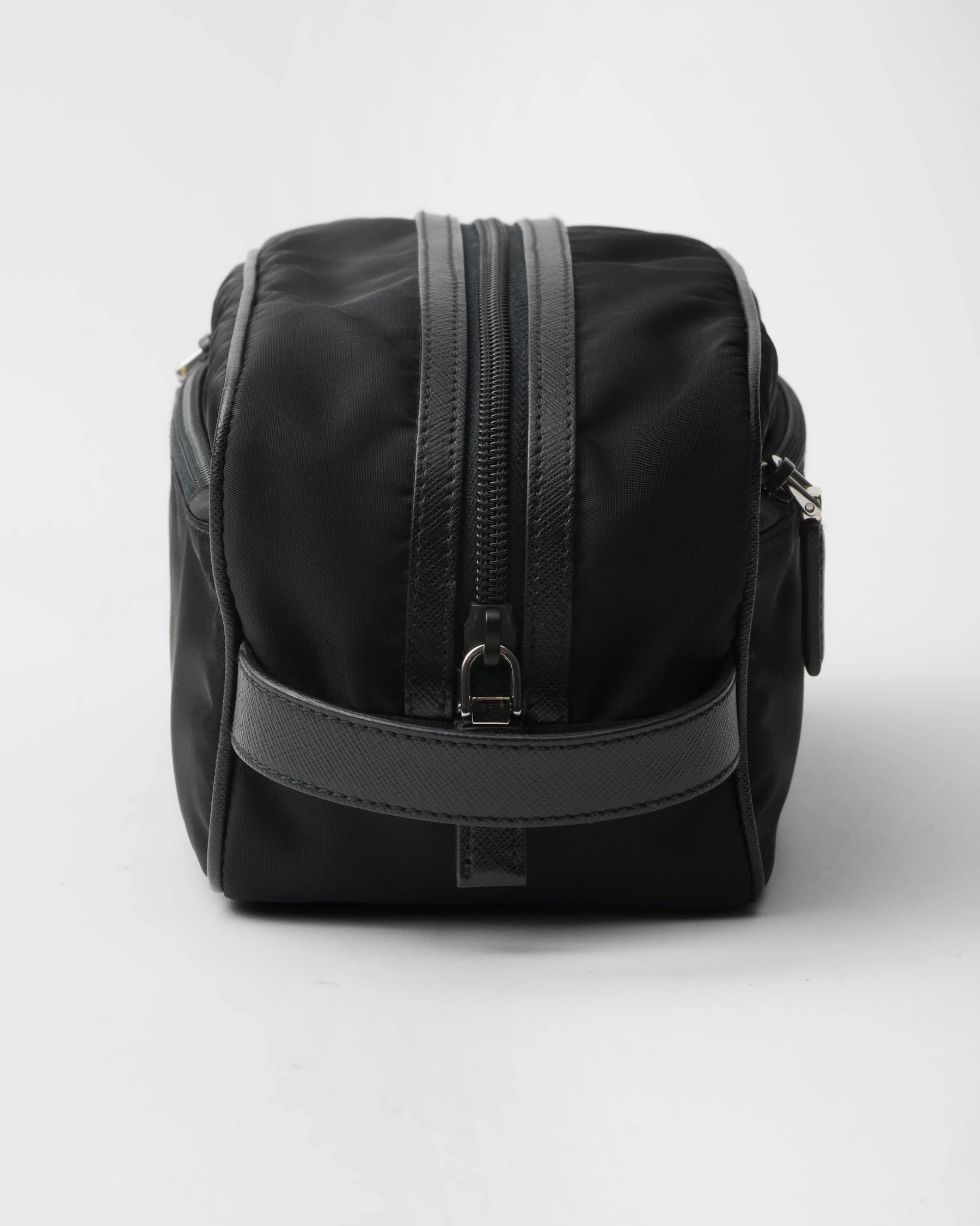 Pochette in Re-Nylon e Pelle Saffiano Prada