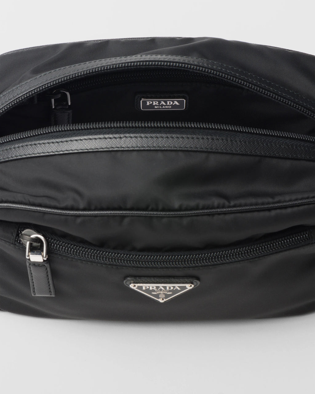 Pochette in Re-Nylon e Pelle Saffiano Prada