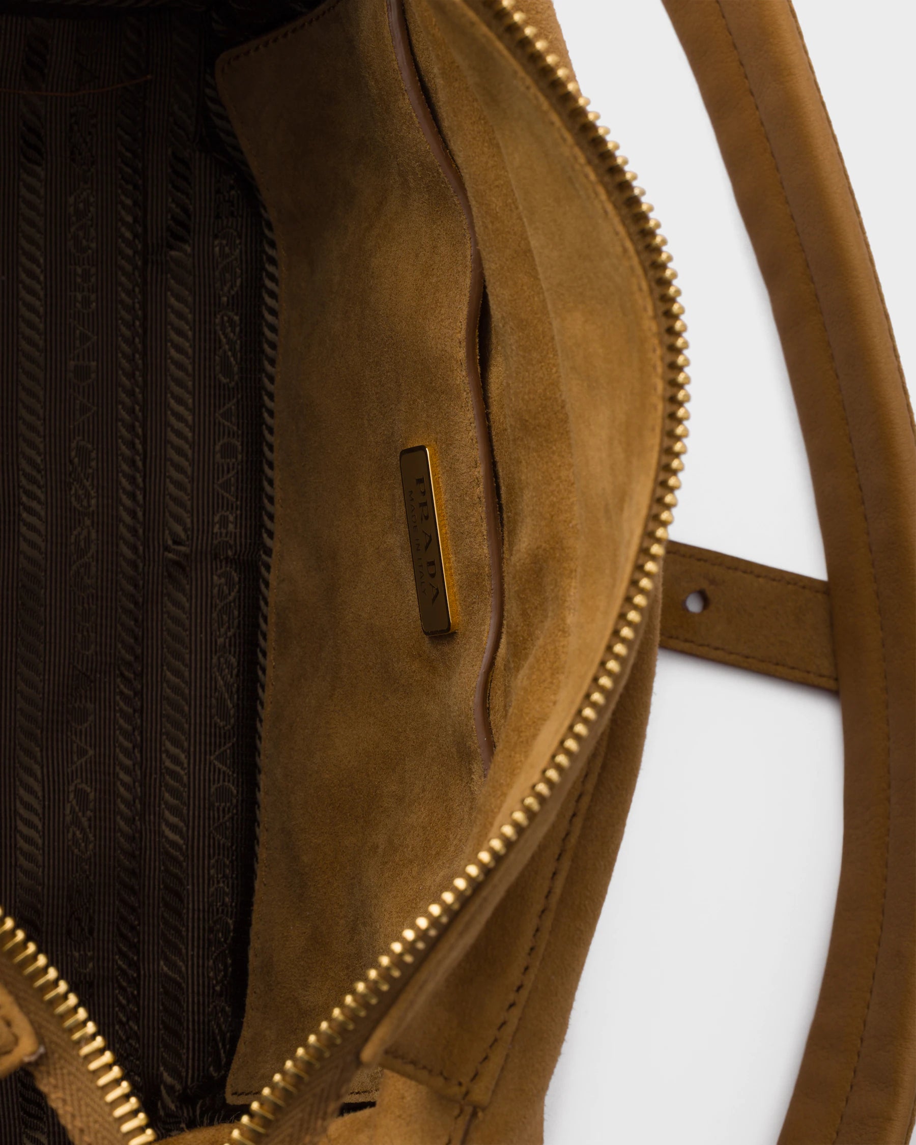 Borsa a Tracolla Media Prada Explore | Crossbody Bag in Pelle Scamosciata con Logo